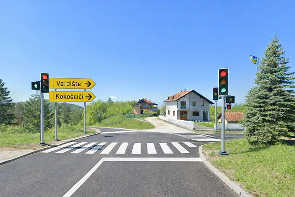 Semafor na raskrsnici Vardište - Kokoščići!