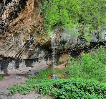 Vodopad pod špiljom