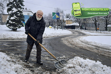 Dino Merlin očistio snijeg u Brezi, sam s omladinkom lopatom!