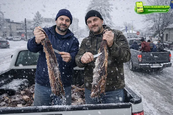 Visočki poduzetnici čiste ulice s viškom soli sa suhog mesa!